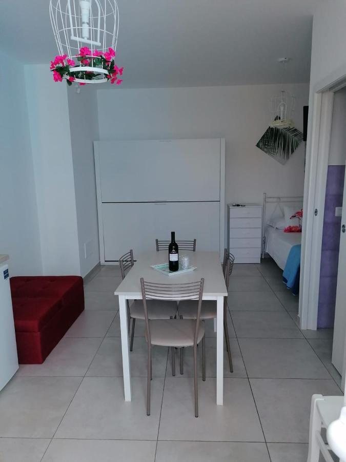 Coast To Coast Salento Sea Rooms Torre Lapillo Esterno foto